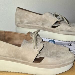 Chic Beige Suede Platform Loafers